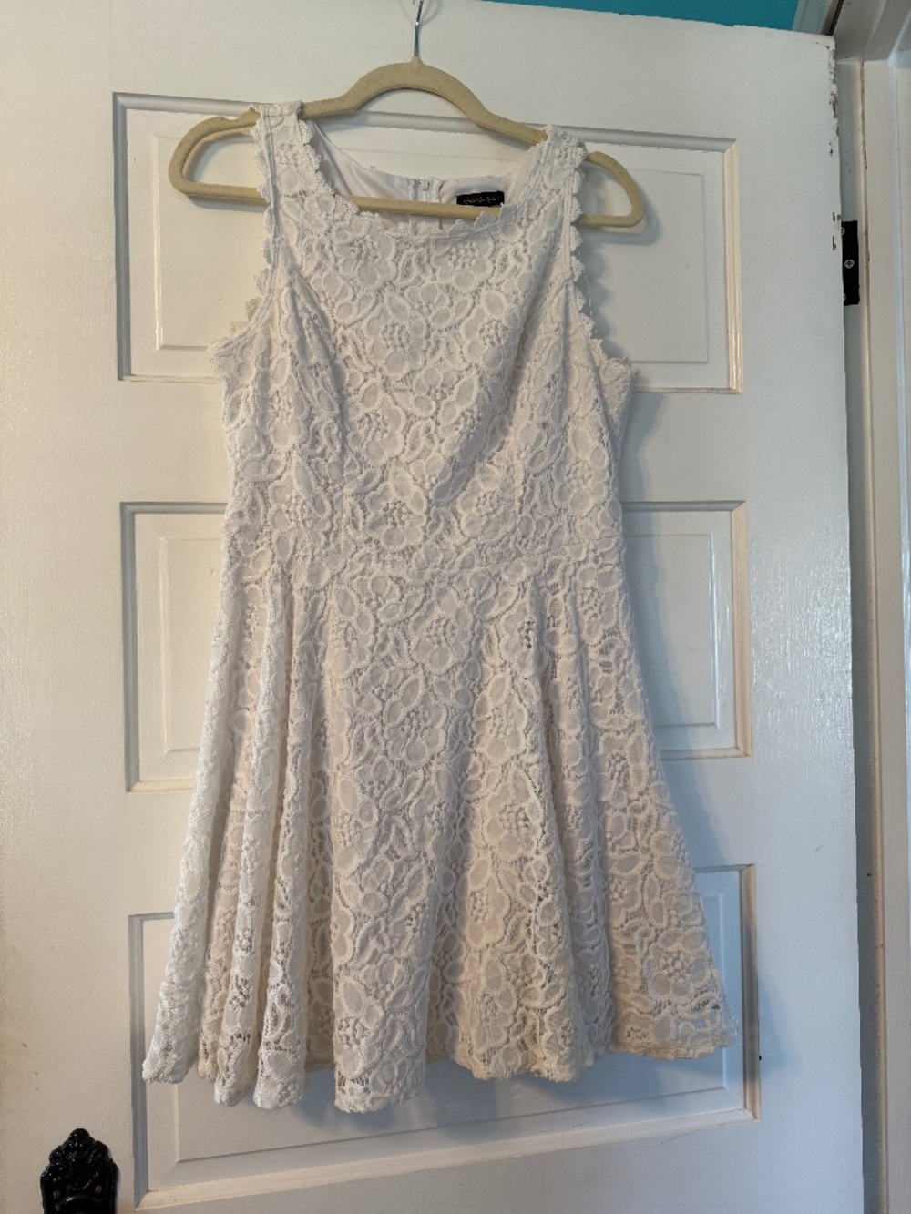 Jodi Kristopher White Floral Lace